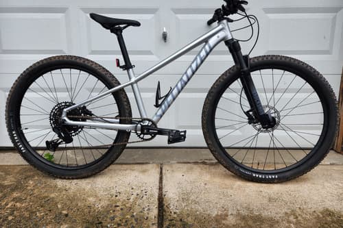 Second hand specialized best sale mountain bikes for sale