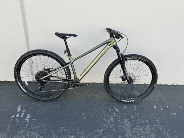 Mens second best sale hand mountain bike