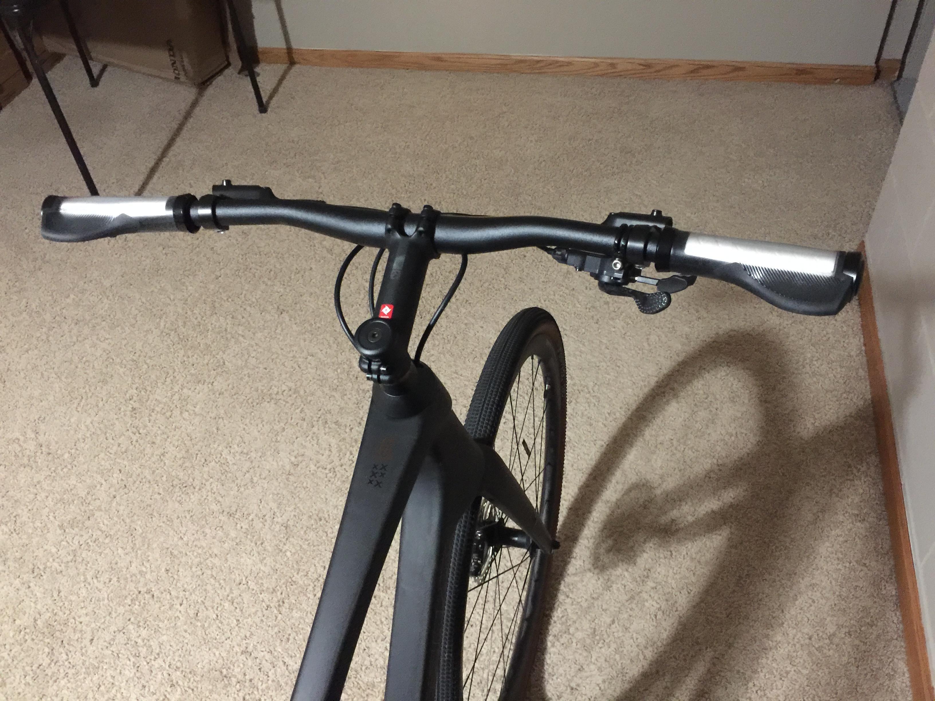 2024 Trek FX Sport 6 Hybrid Bike in Deep Smoke