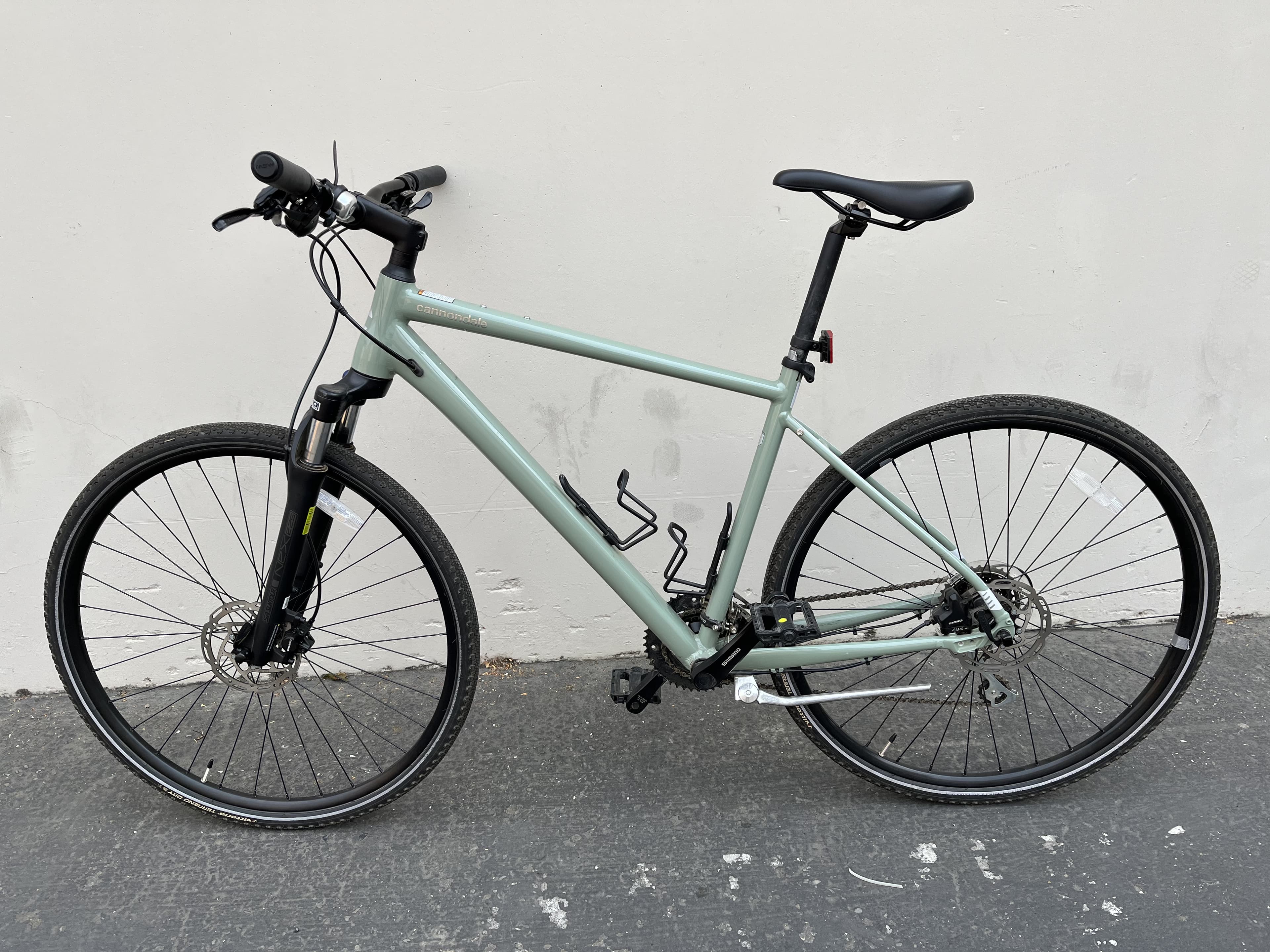 Cannondale quick 3 2021 hybrid bike hot sale