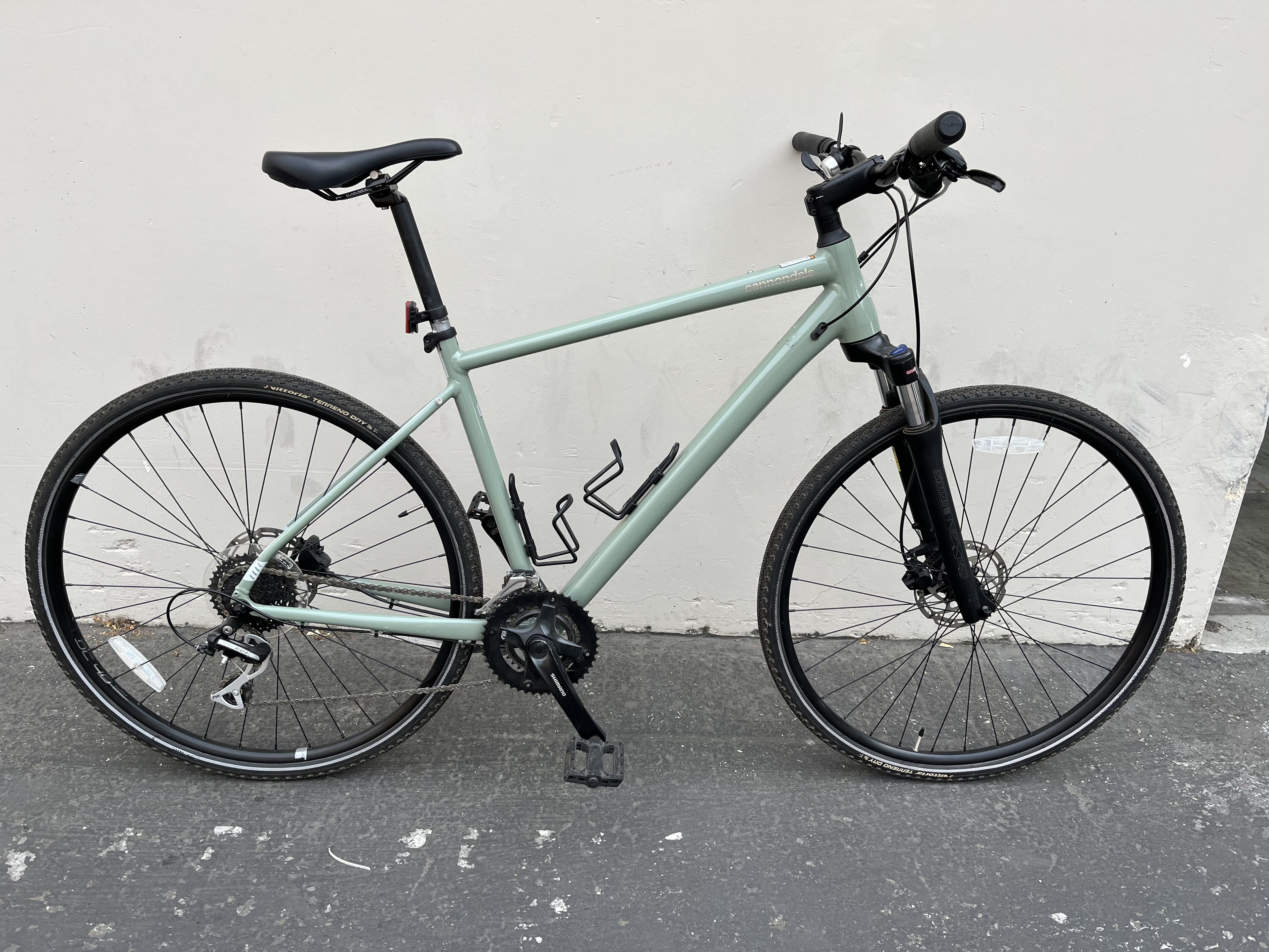 2022 cannondale Quick CX 3 BicycleBlueBook